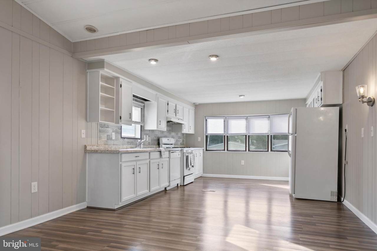 108 Chesapeake Mobile Court - Photo 1