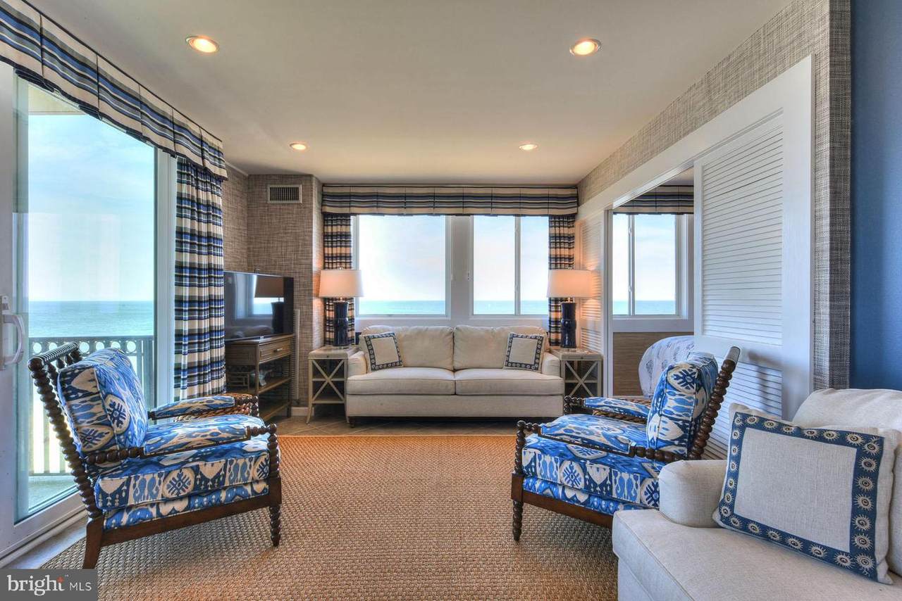 1 Virginia Avenue - Photo 1