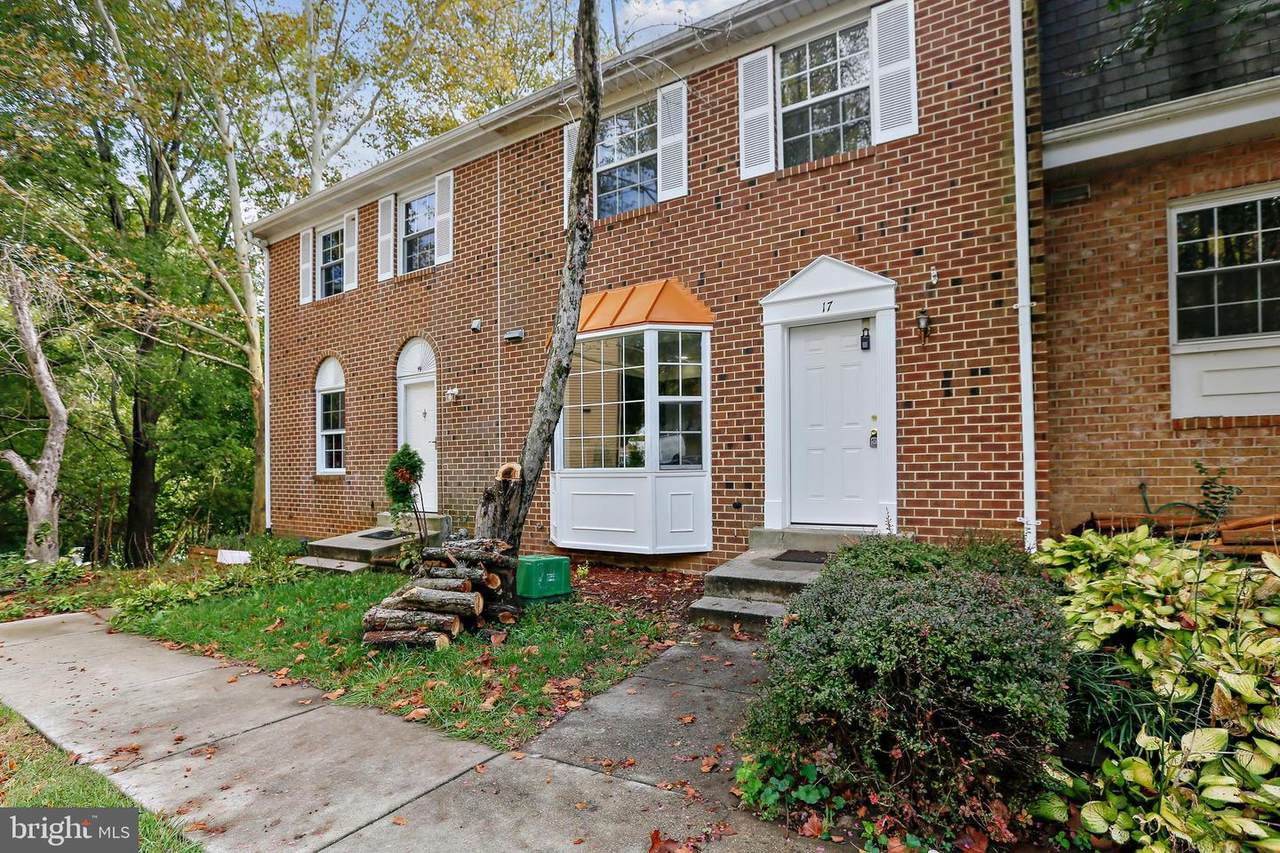 17 Travis Court - Photo 1