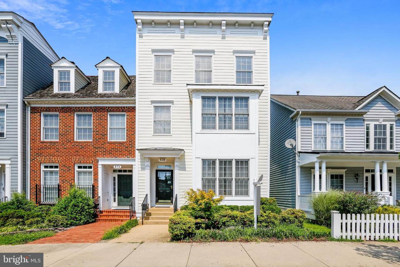 678 Gatestone Street - Photo 1