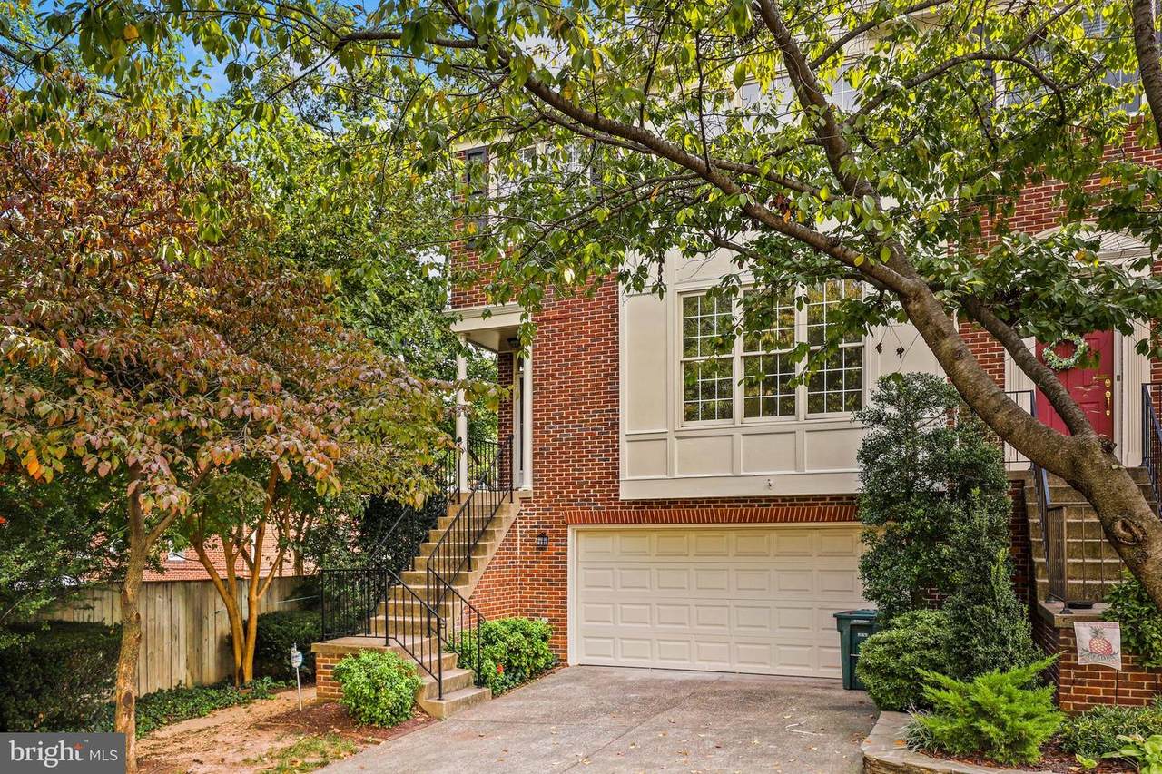 3925 Charles Avenue - Photo 1