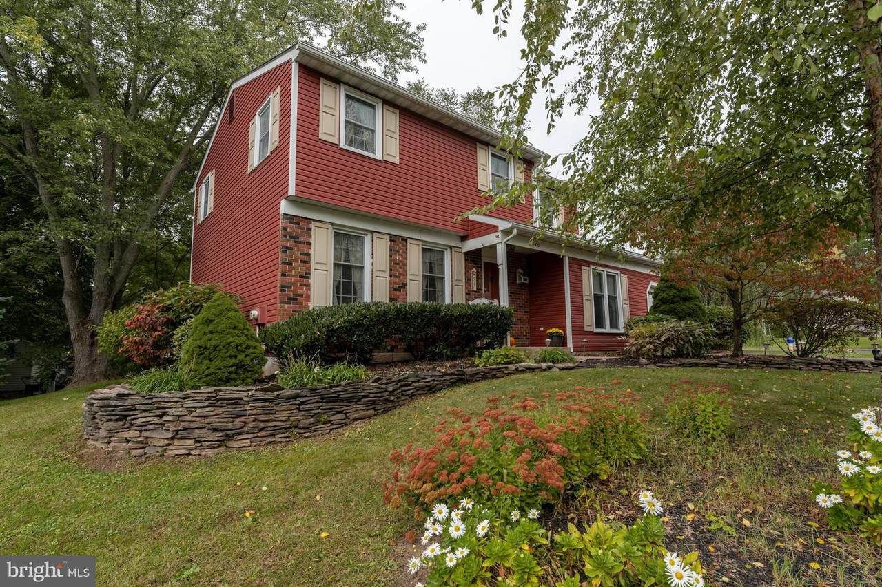 540 Pioneer - Photo 1