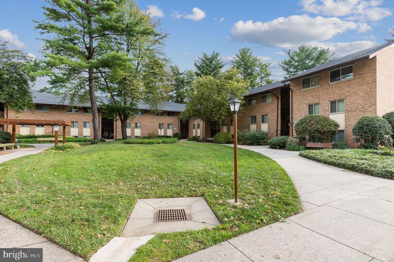18814 Walkers Choice Road - Photo 1