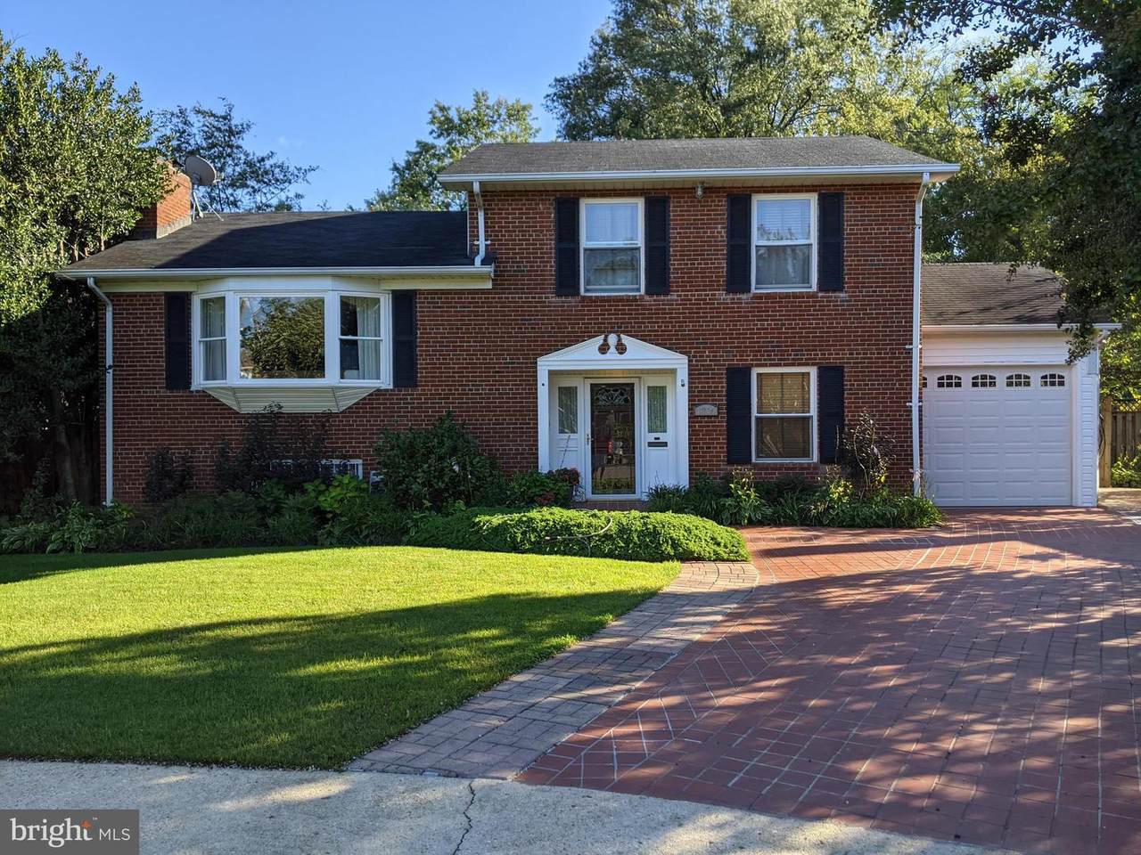 1316 Nelson Street - Photo 1