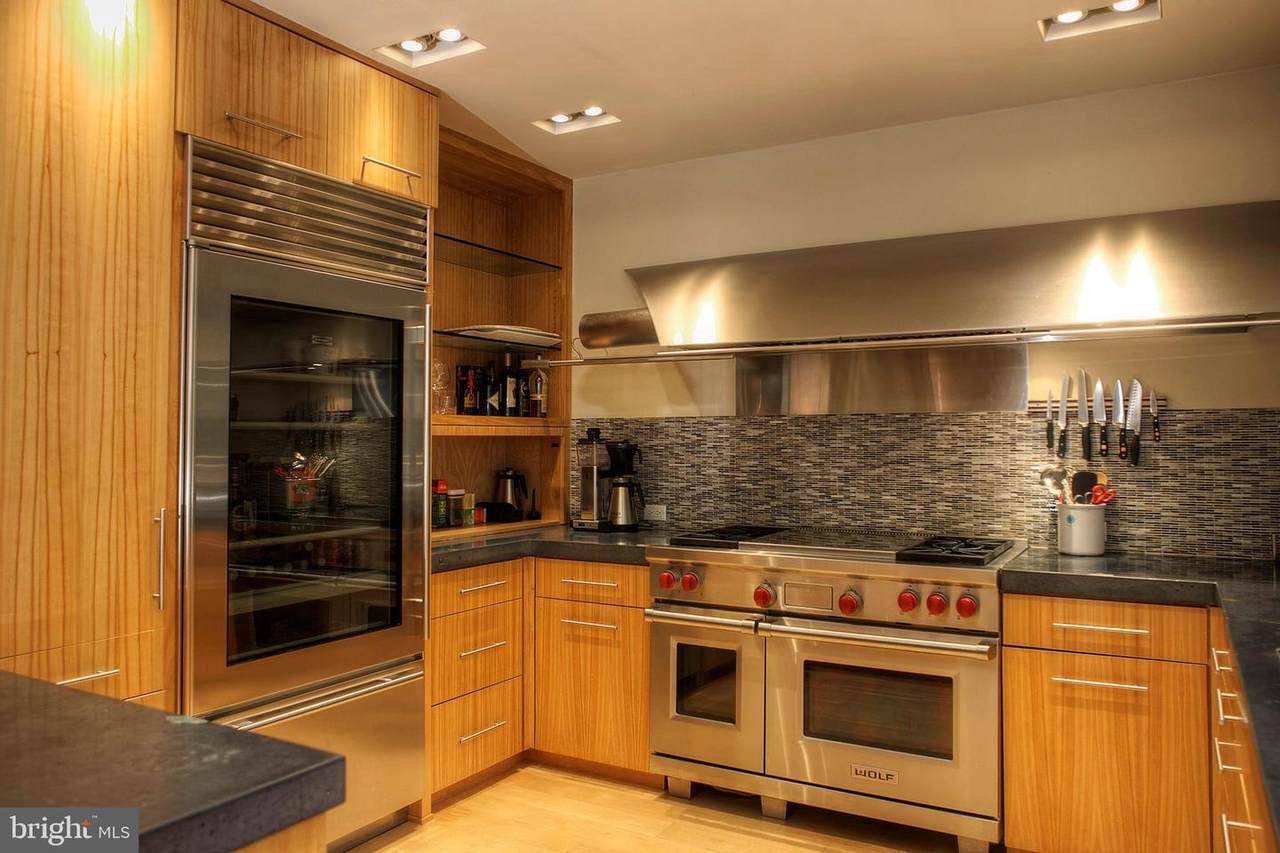 526 Waterview Place - Photo 1