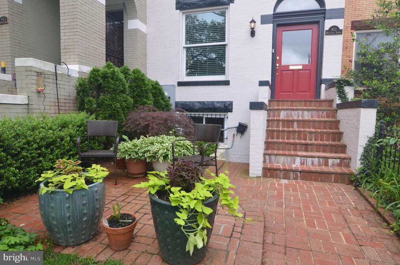 911 Maryland Avenue - Photo 1