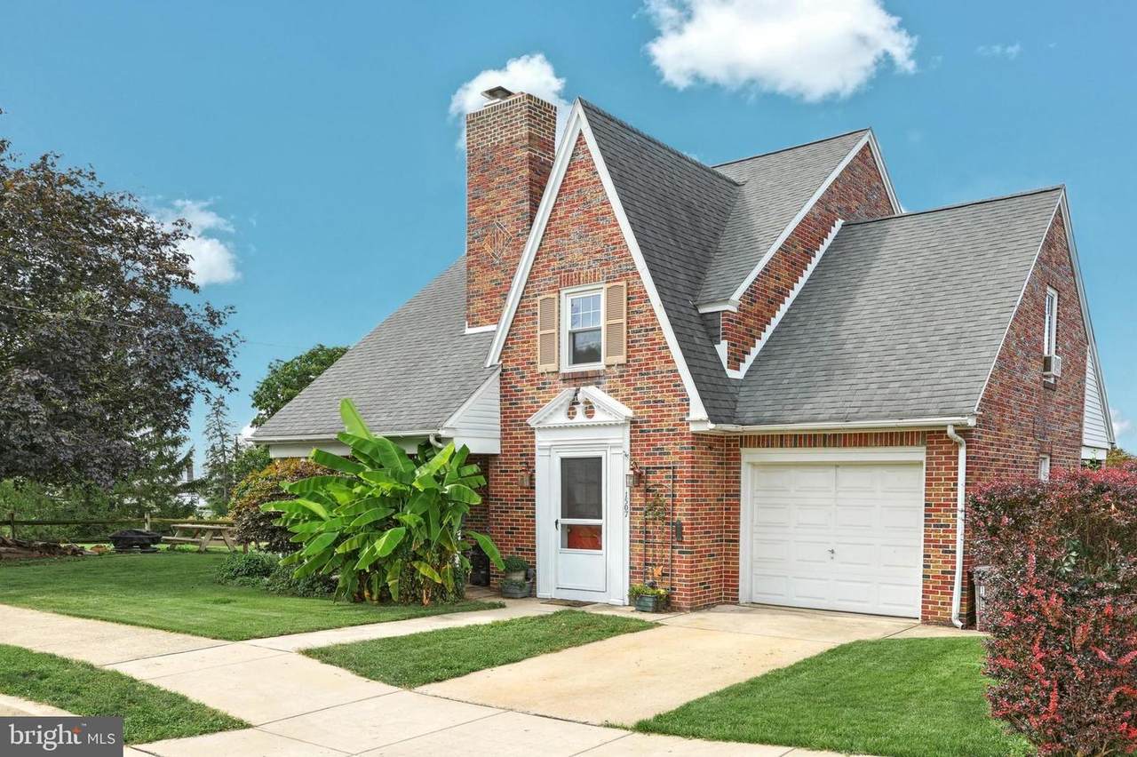 1507 Poplar Terrace - Photo 1