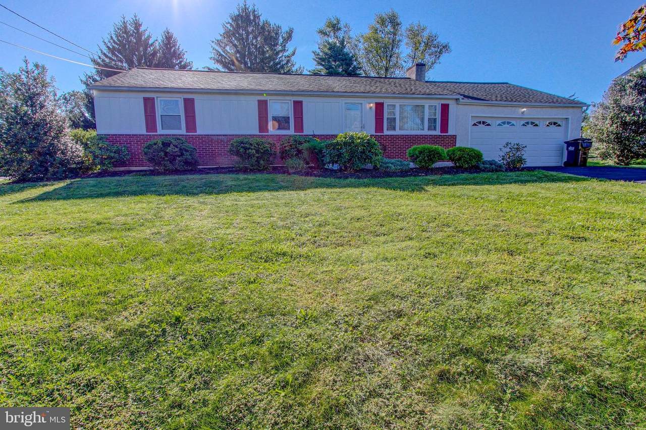 305 Willowbrook Road - Photo 1