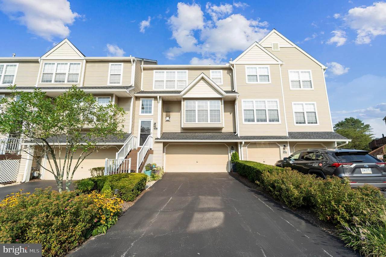 467 Lake George Circle - Photo 1
