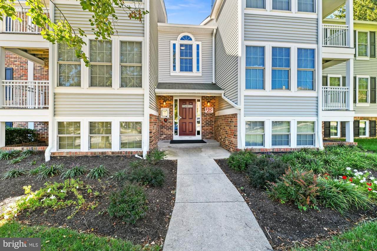 1478 Greenbriar Circle - Photo 1