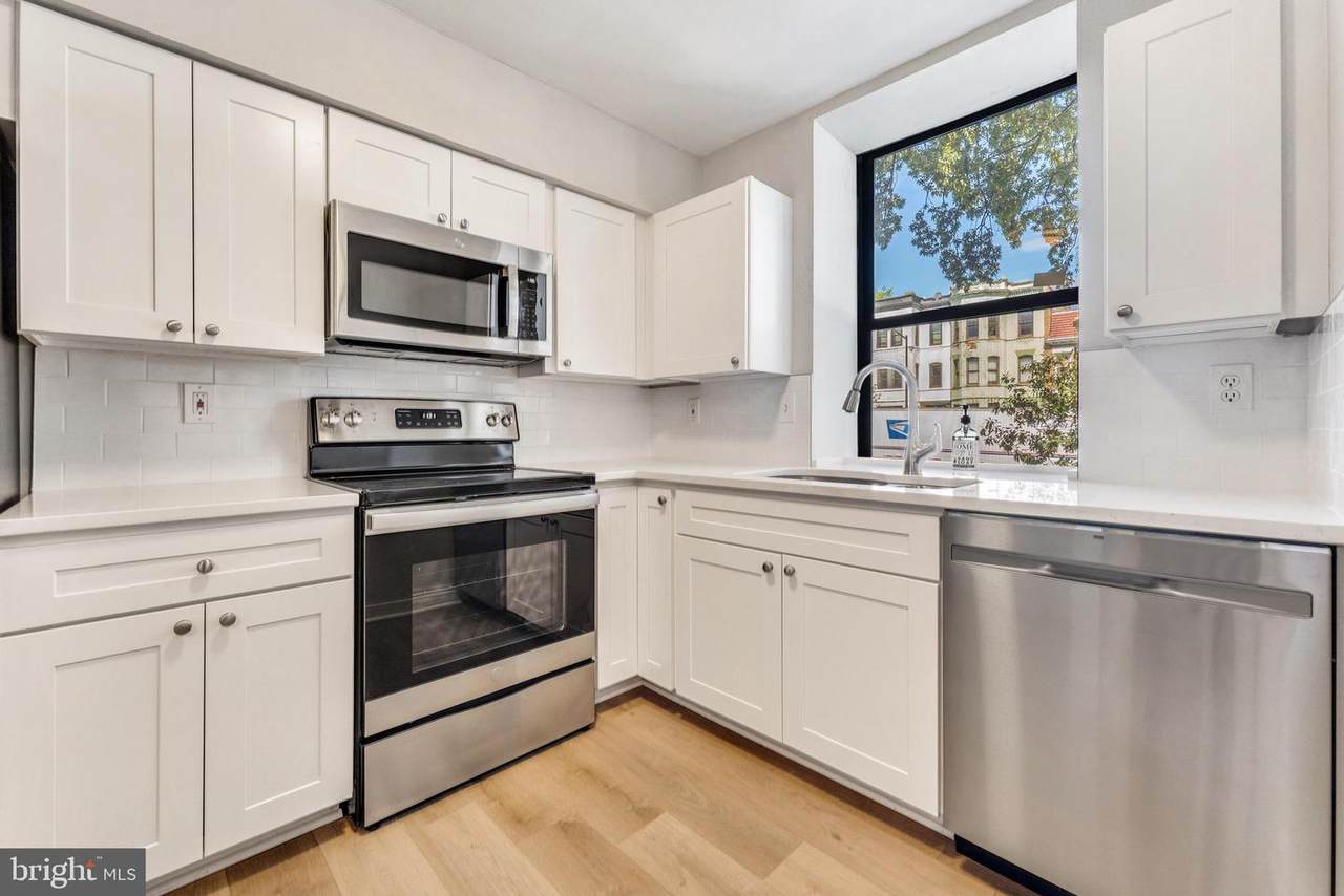 66 New York Avenue - Photo 1