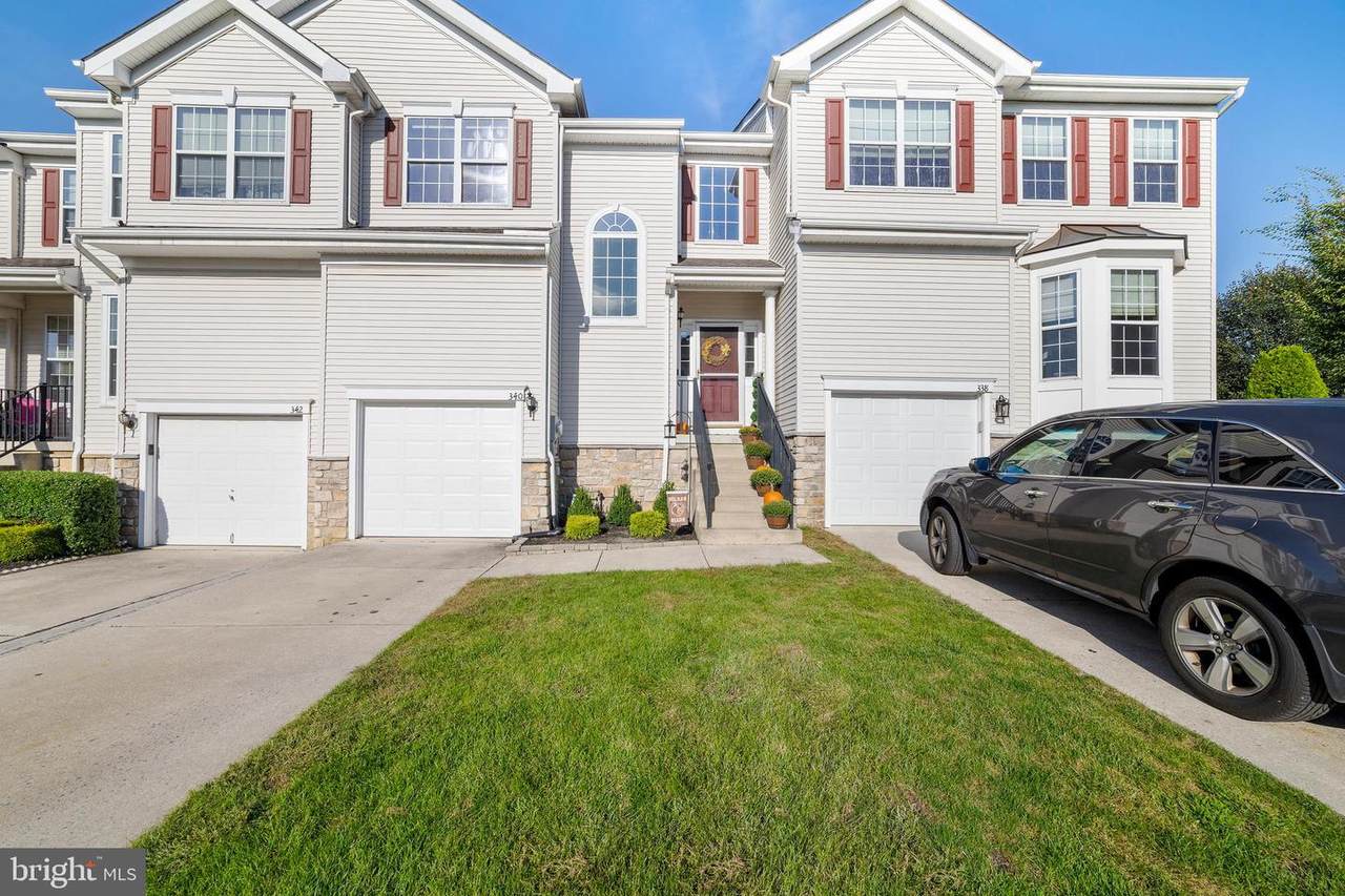 340 Huntington Drive - Photo 1