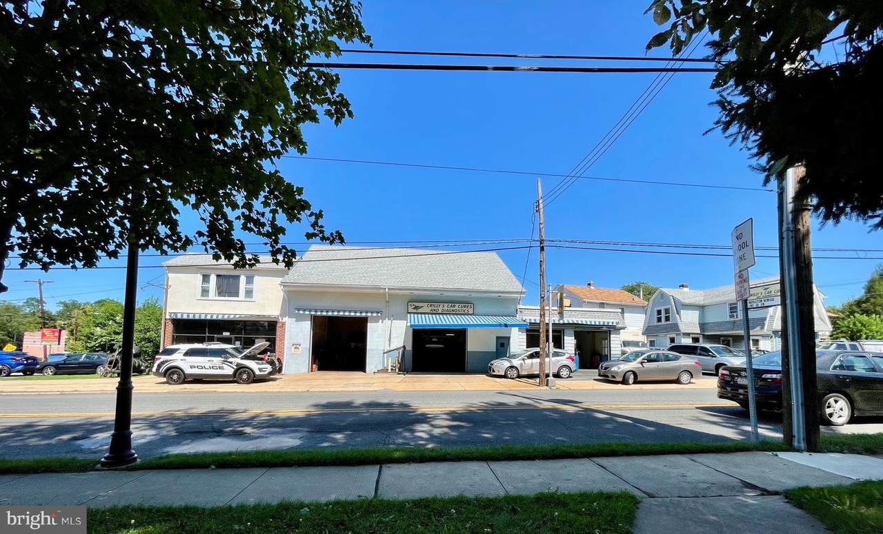 3005 & 3001 Edgmont Avenue - Photo 1