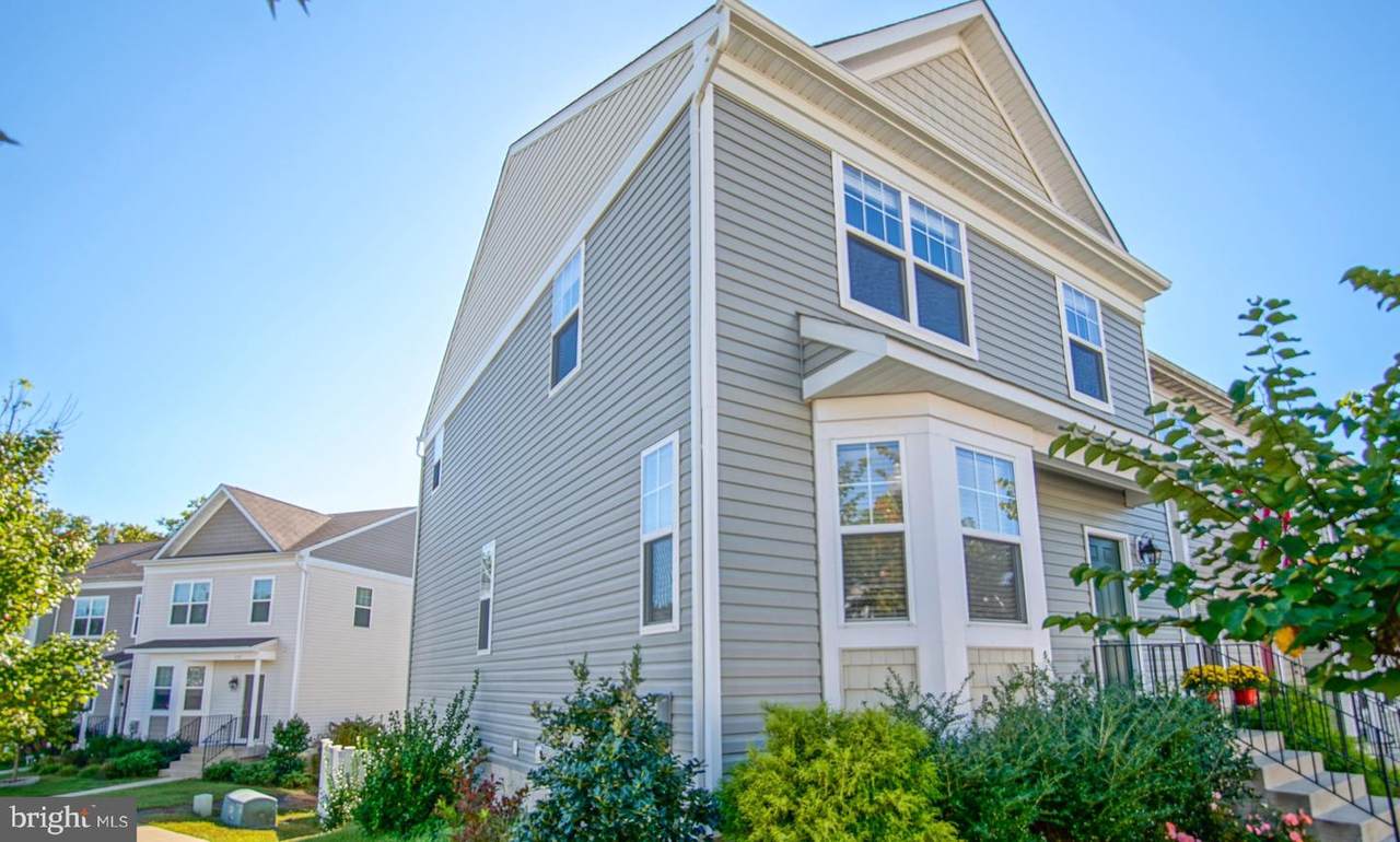 745 Pin Oak Court - Photo 1