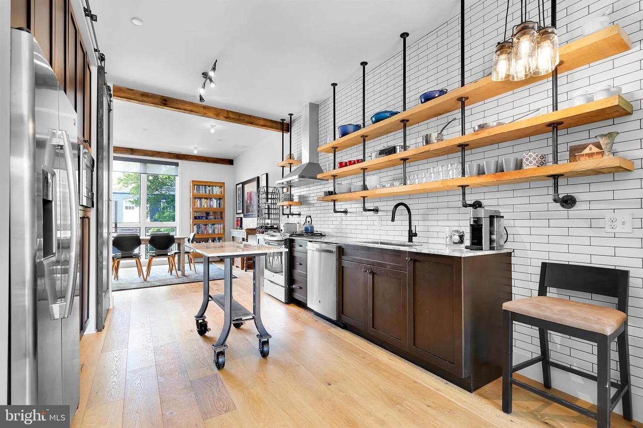 770 Girard Street - Photo 1