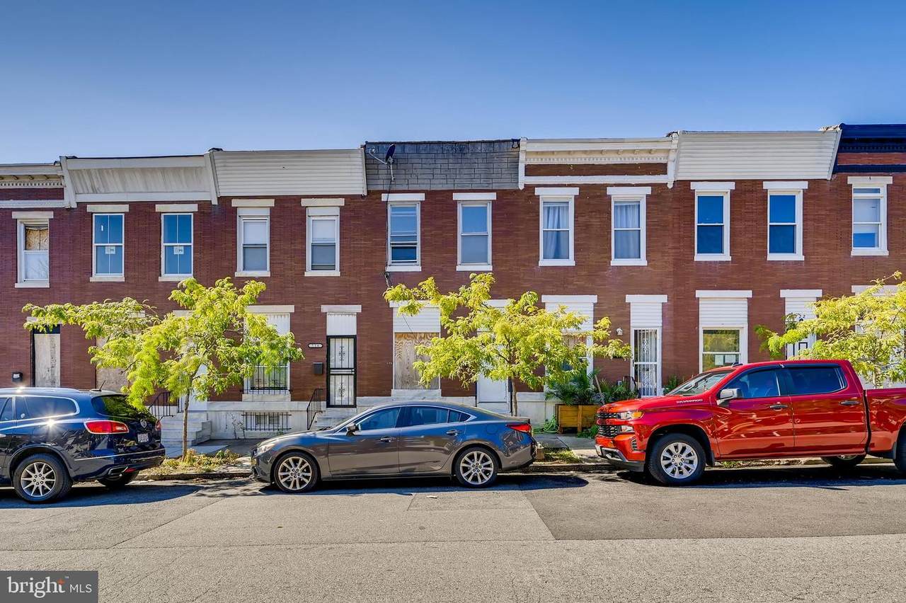 718 Kenwood Avenue - Photo 1