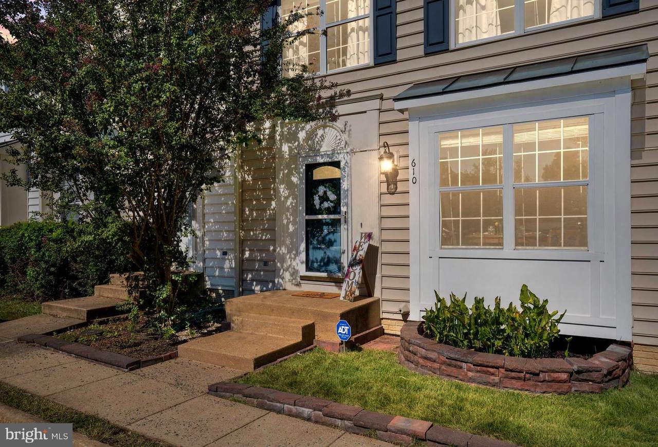 610 Waters Cove Court - Photo 1