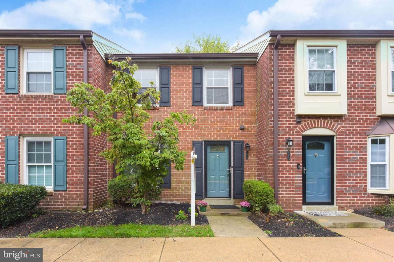 5619 Independence Circle - Photo 1