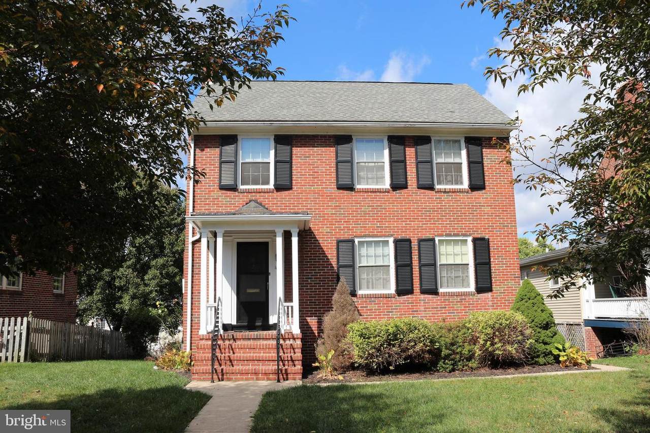 1017 Woodland Way - Photo 1