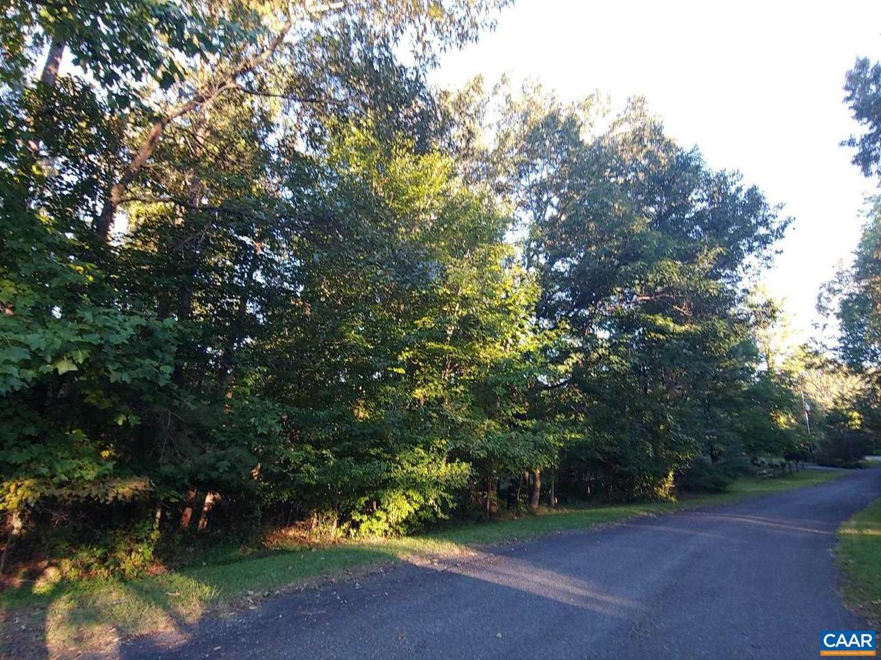 Westover Cir - Photo 1
