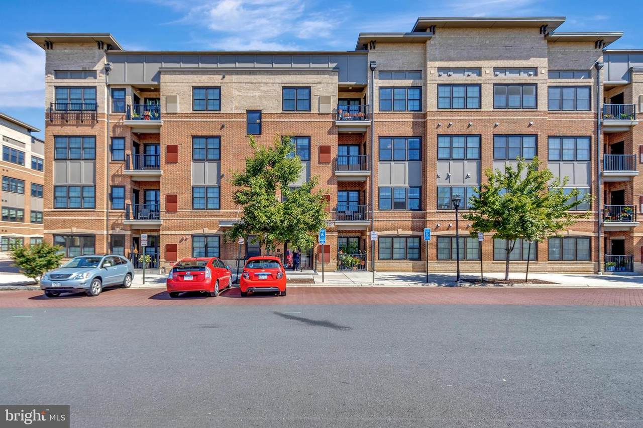 2905 Bleeker Street - Photo 1