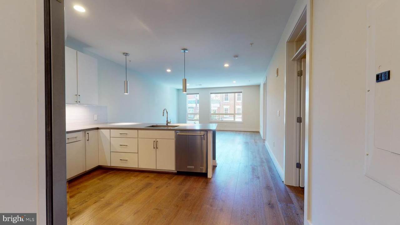2337 Champlain Street - Photo 1