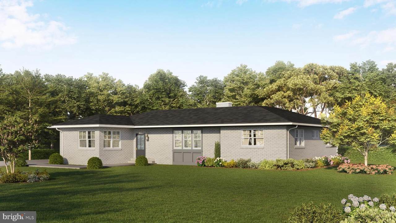 301 Newton Lake Drive - Photo 1