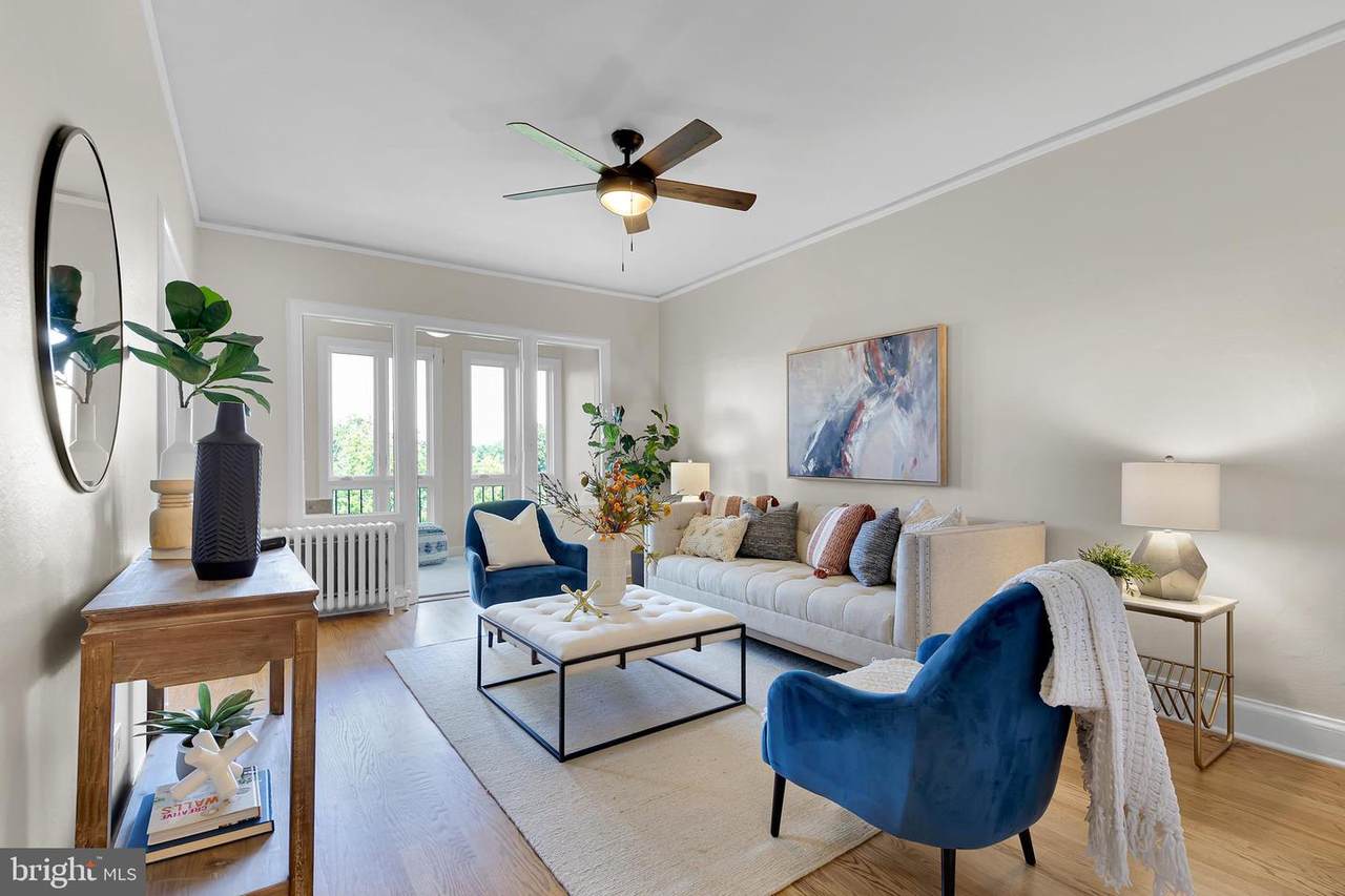 2032 Belmont Road - Photo 1