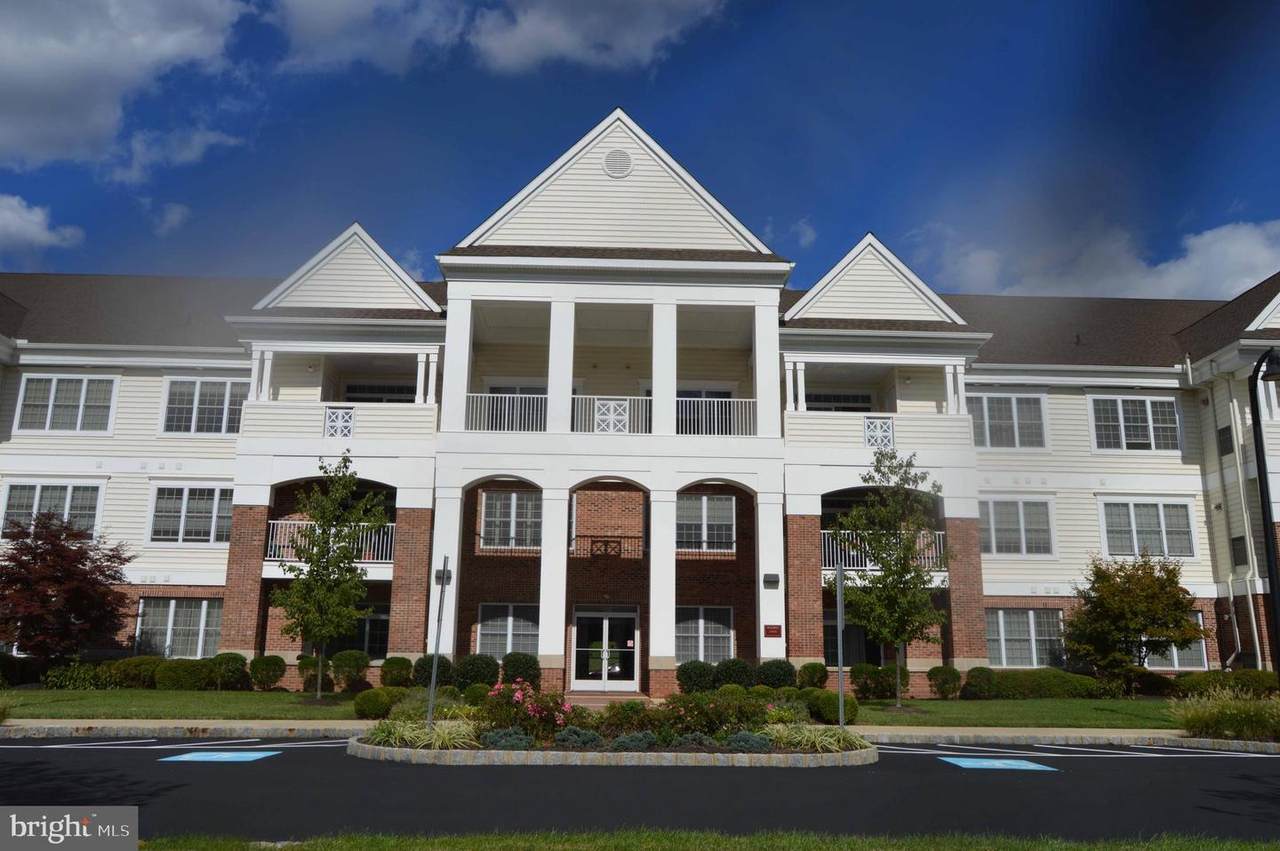 1104 Meridian Boulevard - Photo 1