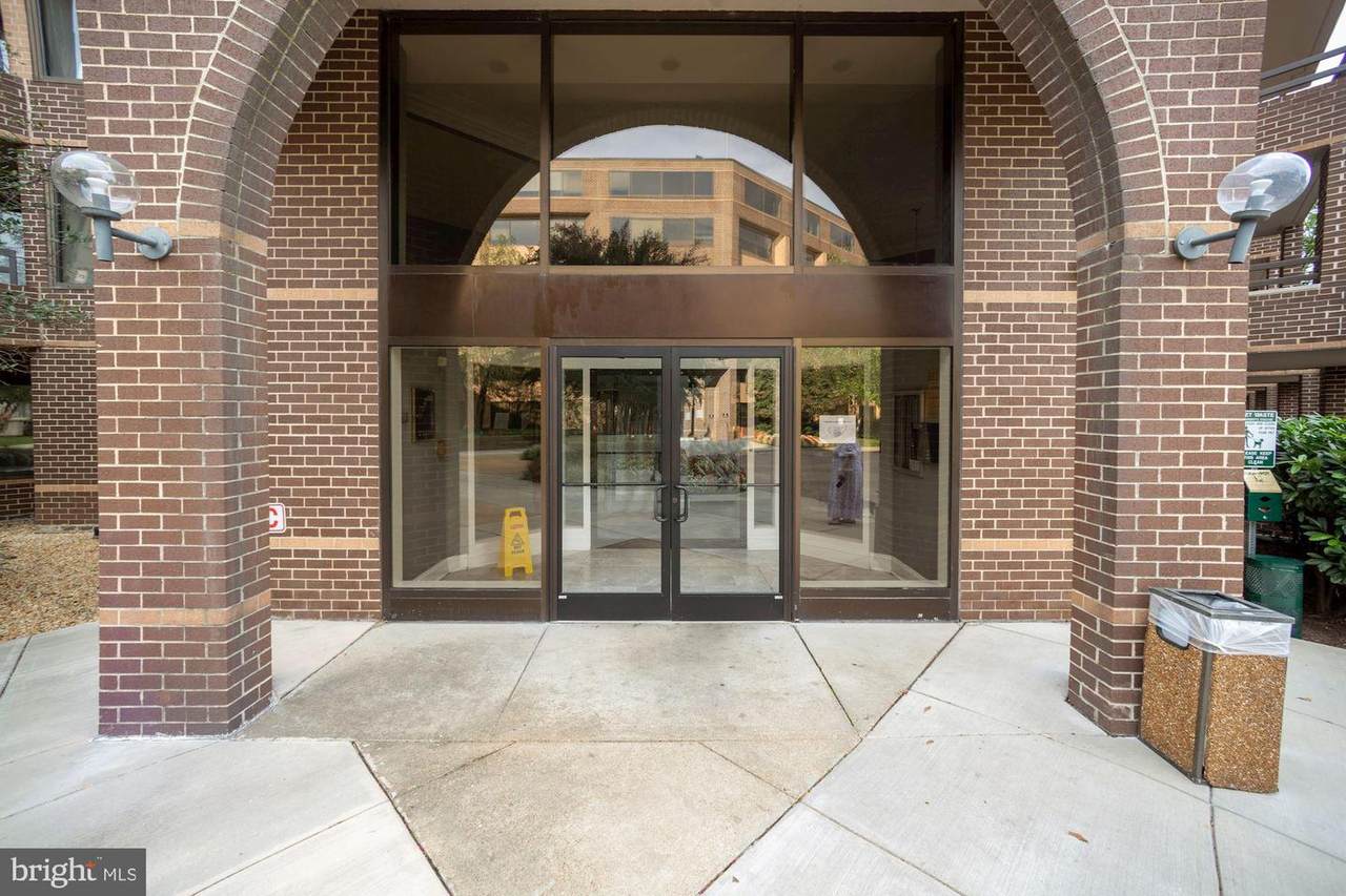 2111 Wisconsin Avenue - Photo 1
