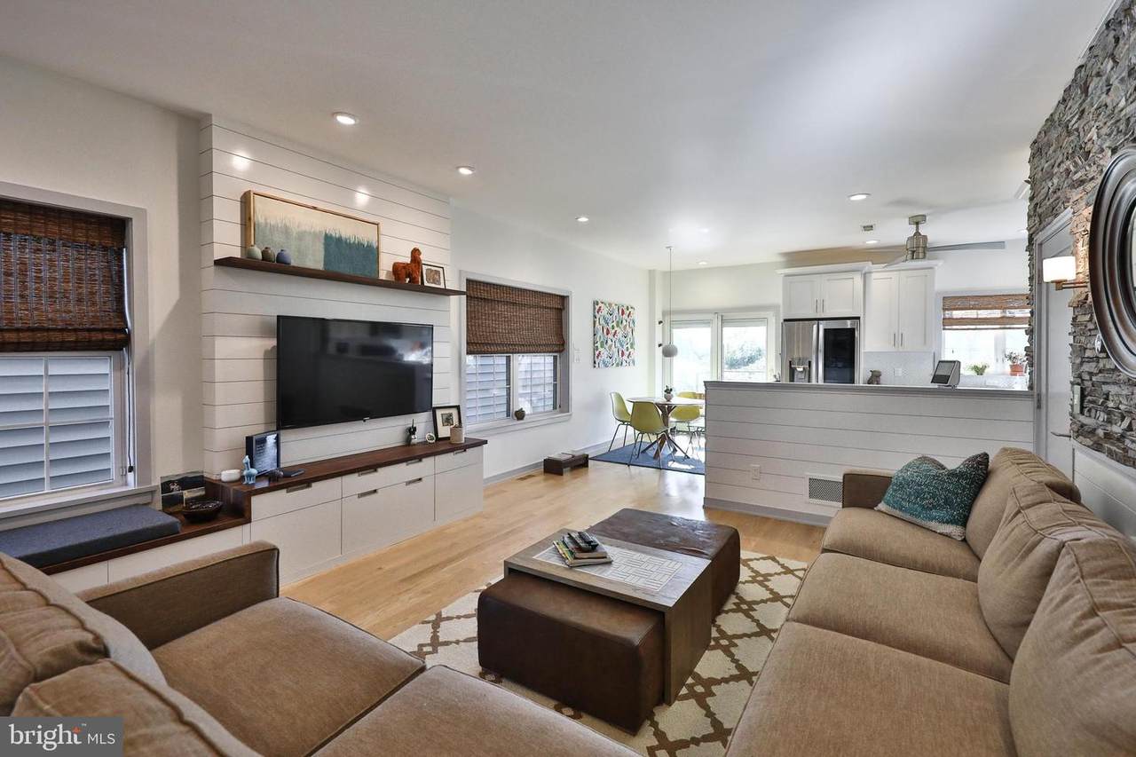 229 Delmar Street - Photo 1