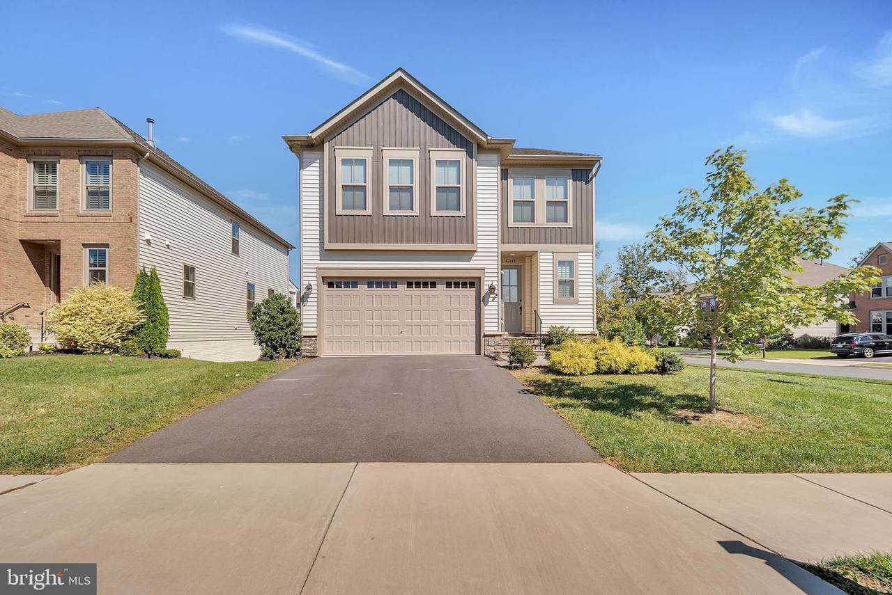 42448 Leeds Field Drive - Photo 1