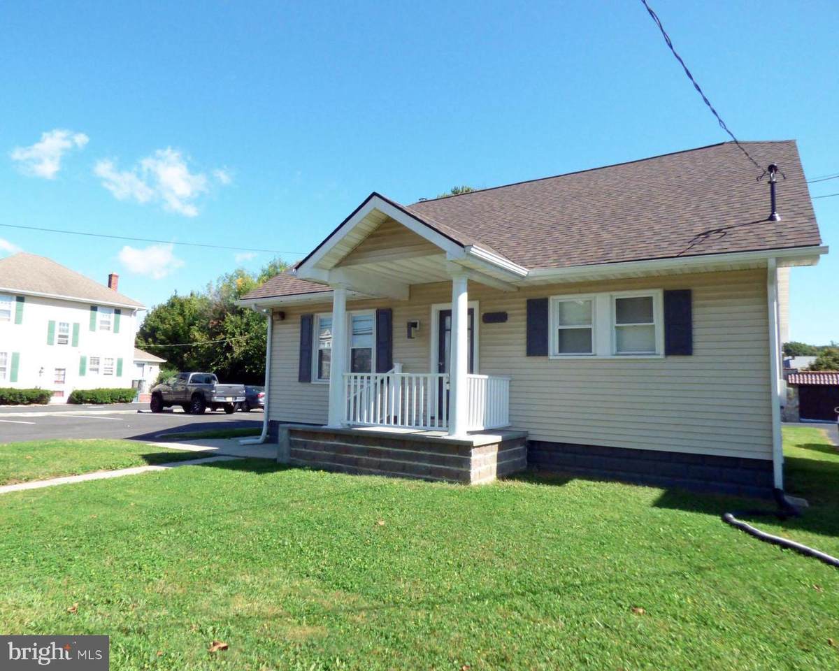 270 Broadway - Photo 1