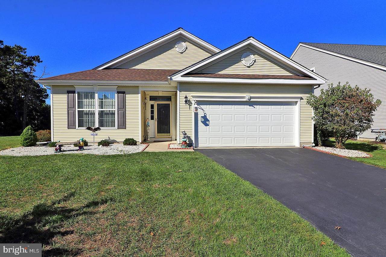 10 Clear Lake Court - Photo 1