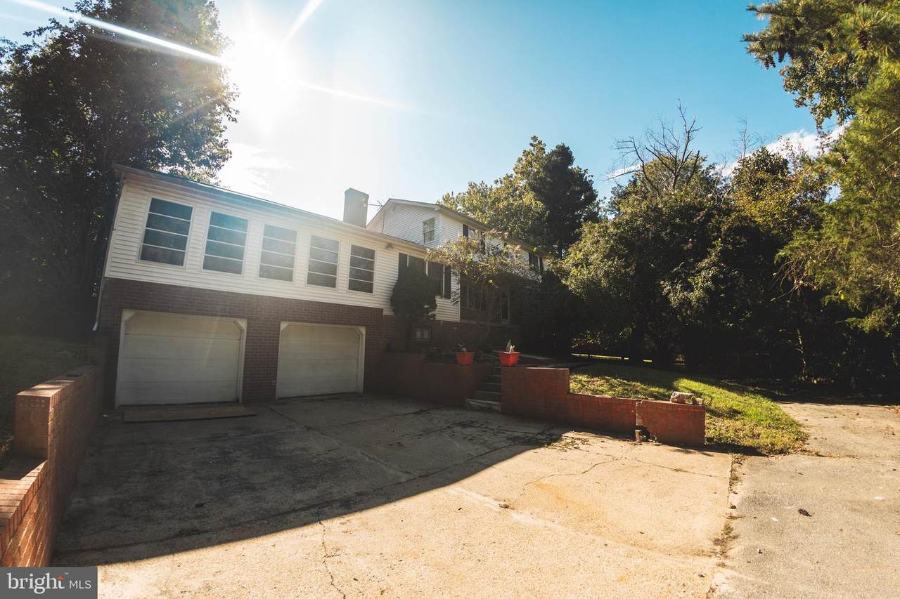 1683 Paris Oaks Road - Photo 1