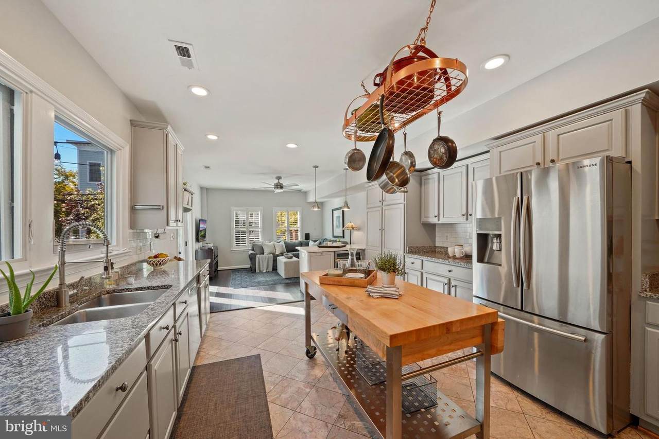 804 Columbus Street - Photo 1