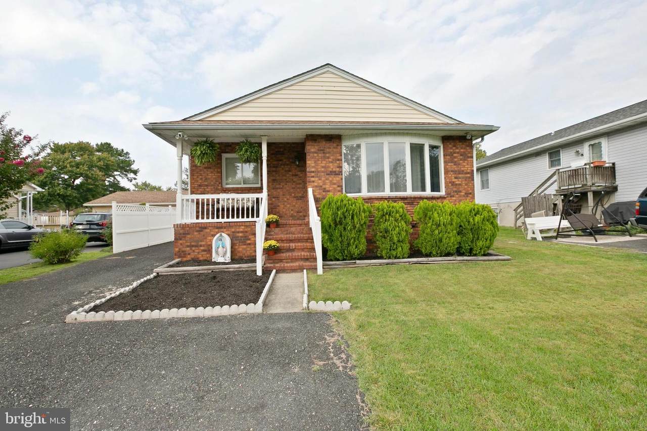 7222 Oliver Beach Road - Photo 1