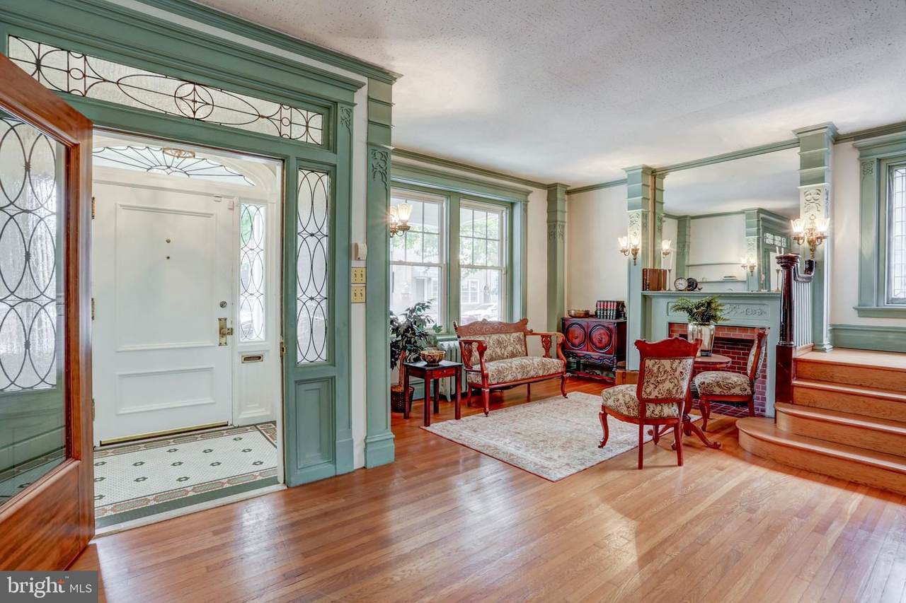 415 King Street - Photo 1
