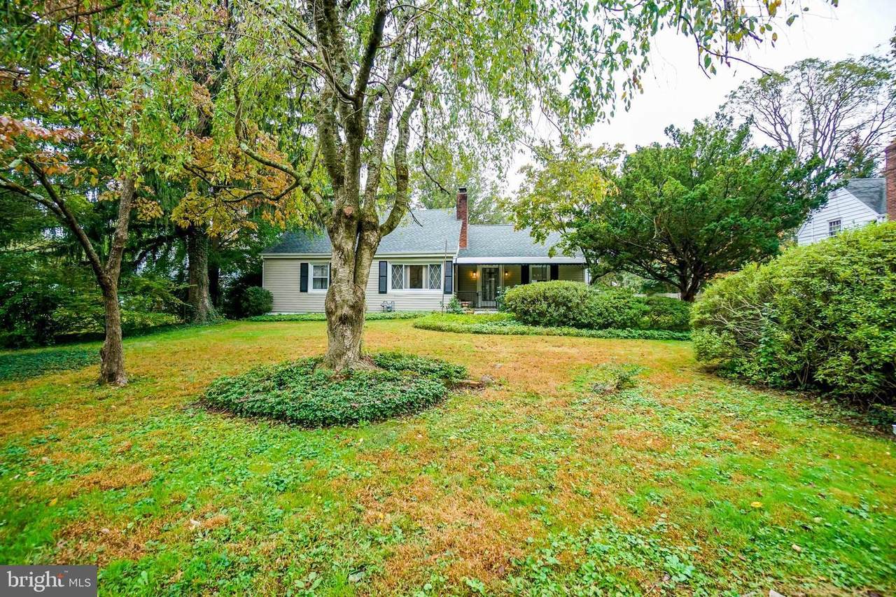 202 Varsity Avenue - Photo 1