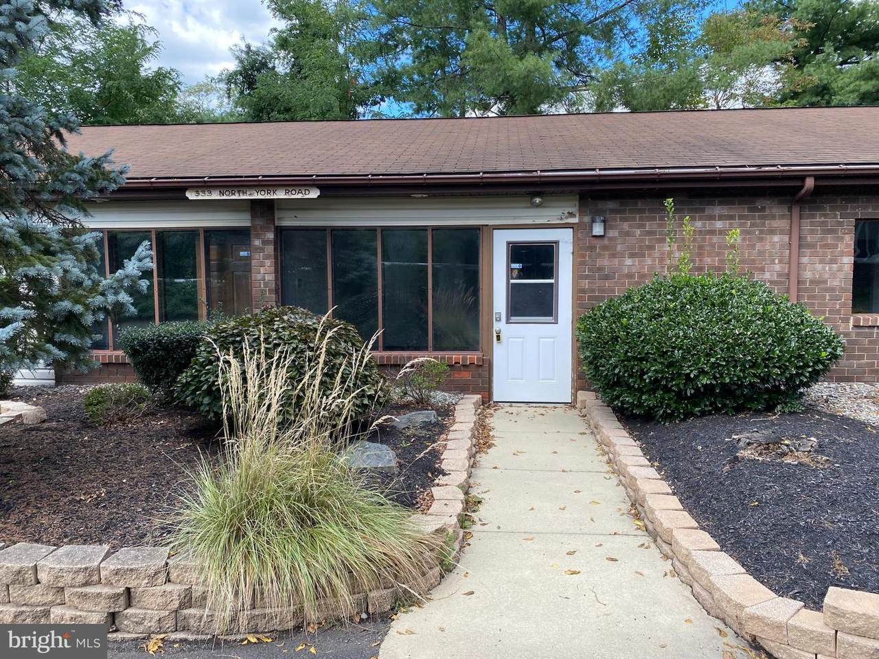 333 York Road - Photo 1