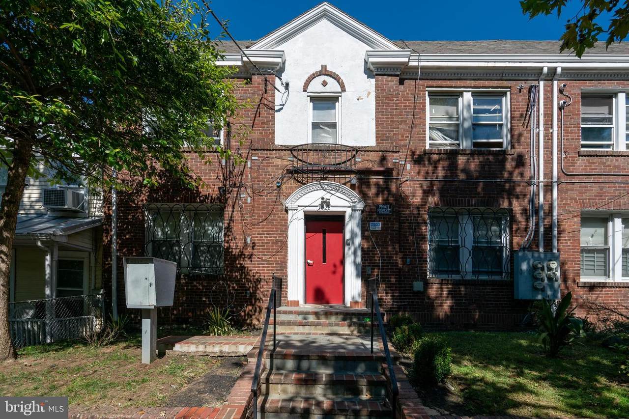 1522 V Street - Photo 1