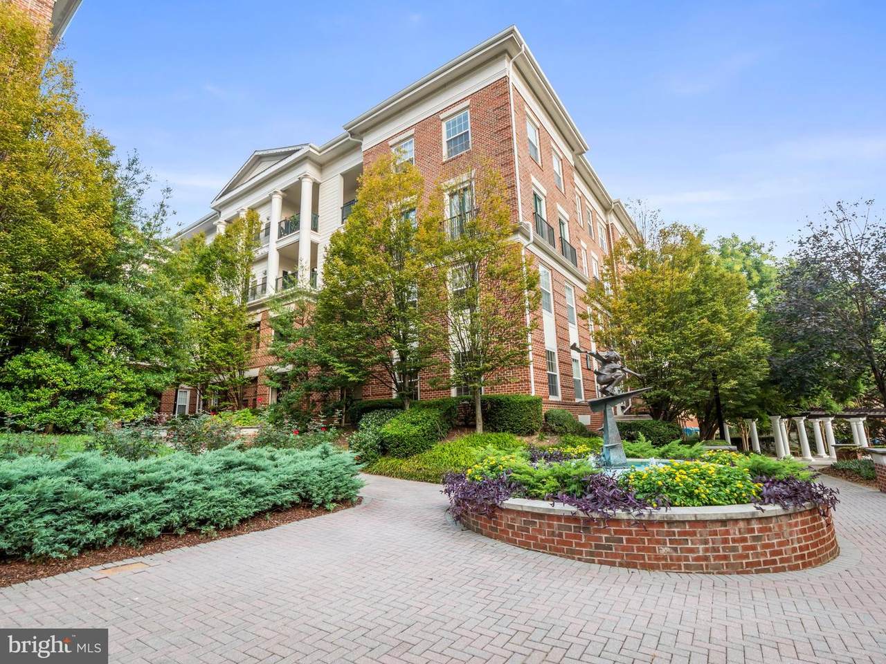 31 Booth Street - Photo 1