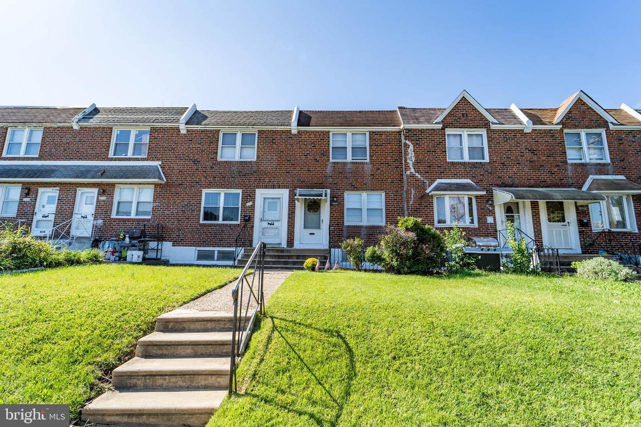 2122 Devereaux Avenue - Photo 1