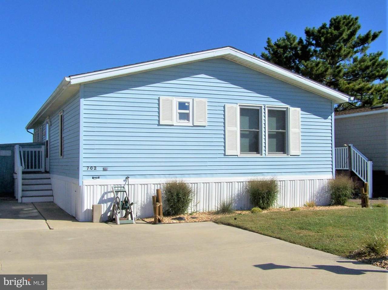 702 Bahia Drive - Photo 1