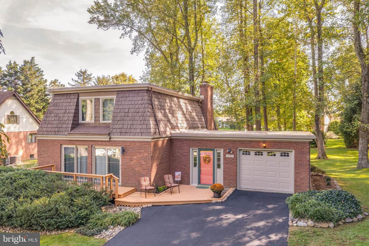 44 Tudor - Photo 1