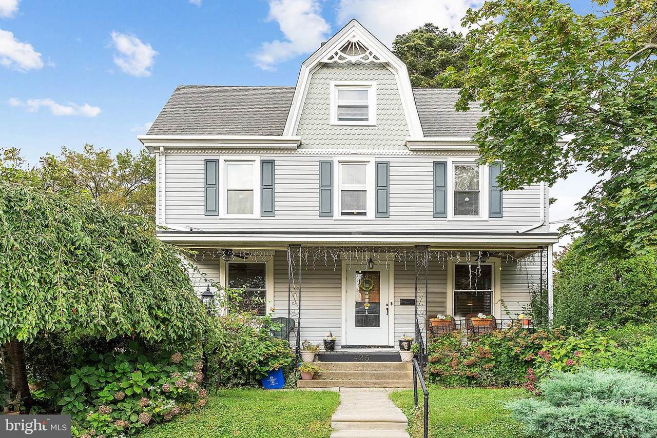 425 Hoffnagle Street - Photo 1