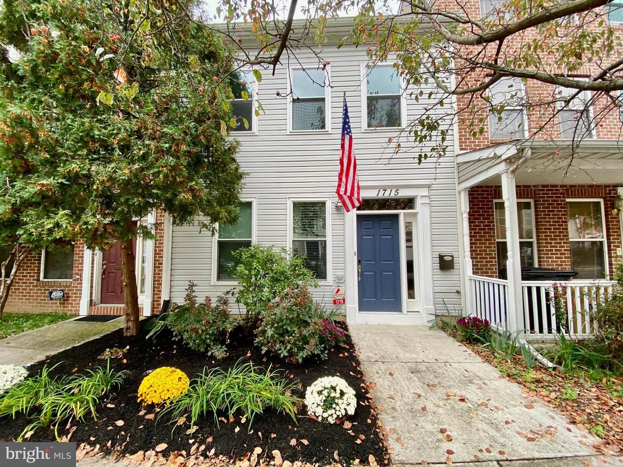 1715 3RD - Photo 1