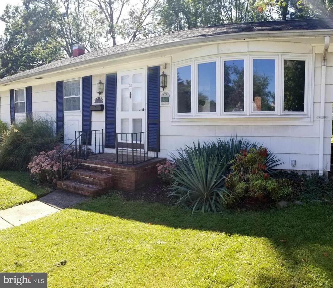 311 Osborne Avenue - Photo 1