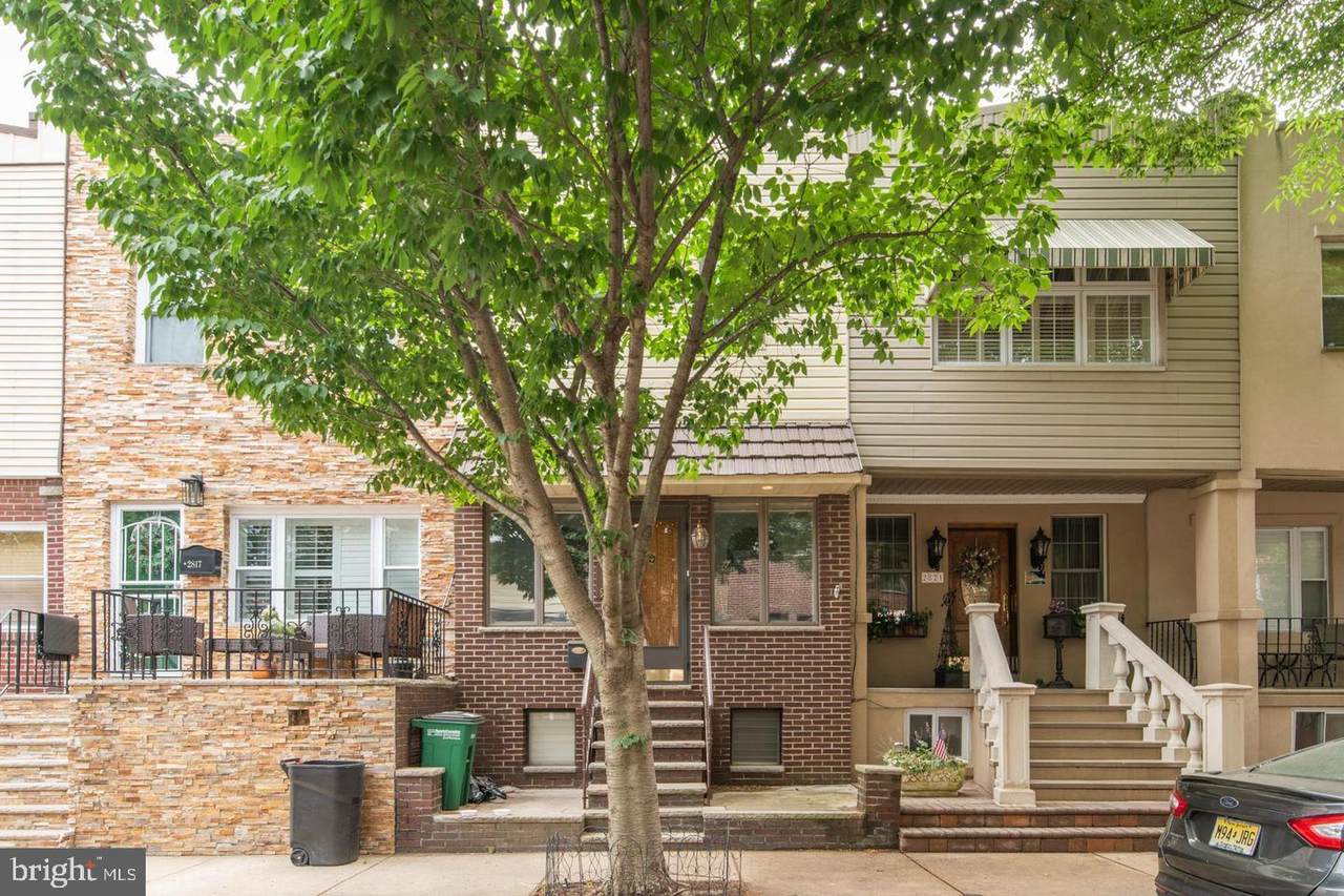 2819 11TH Street - Photo 1