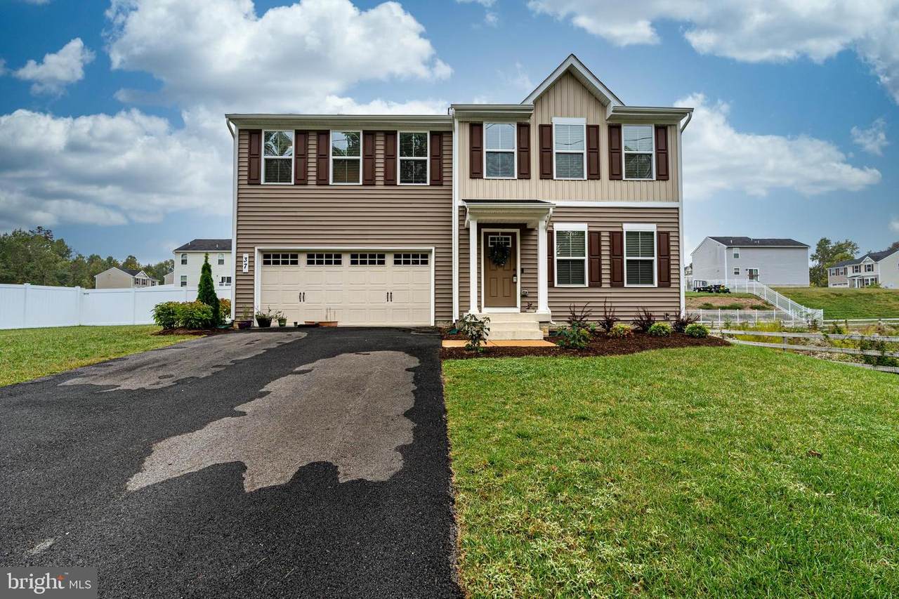37 Willow Lane - Photo 1